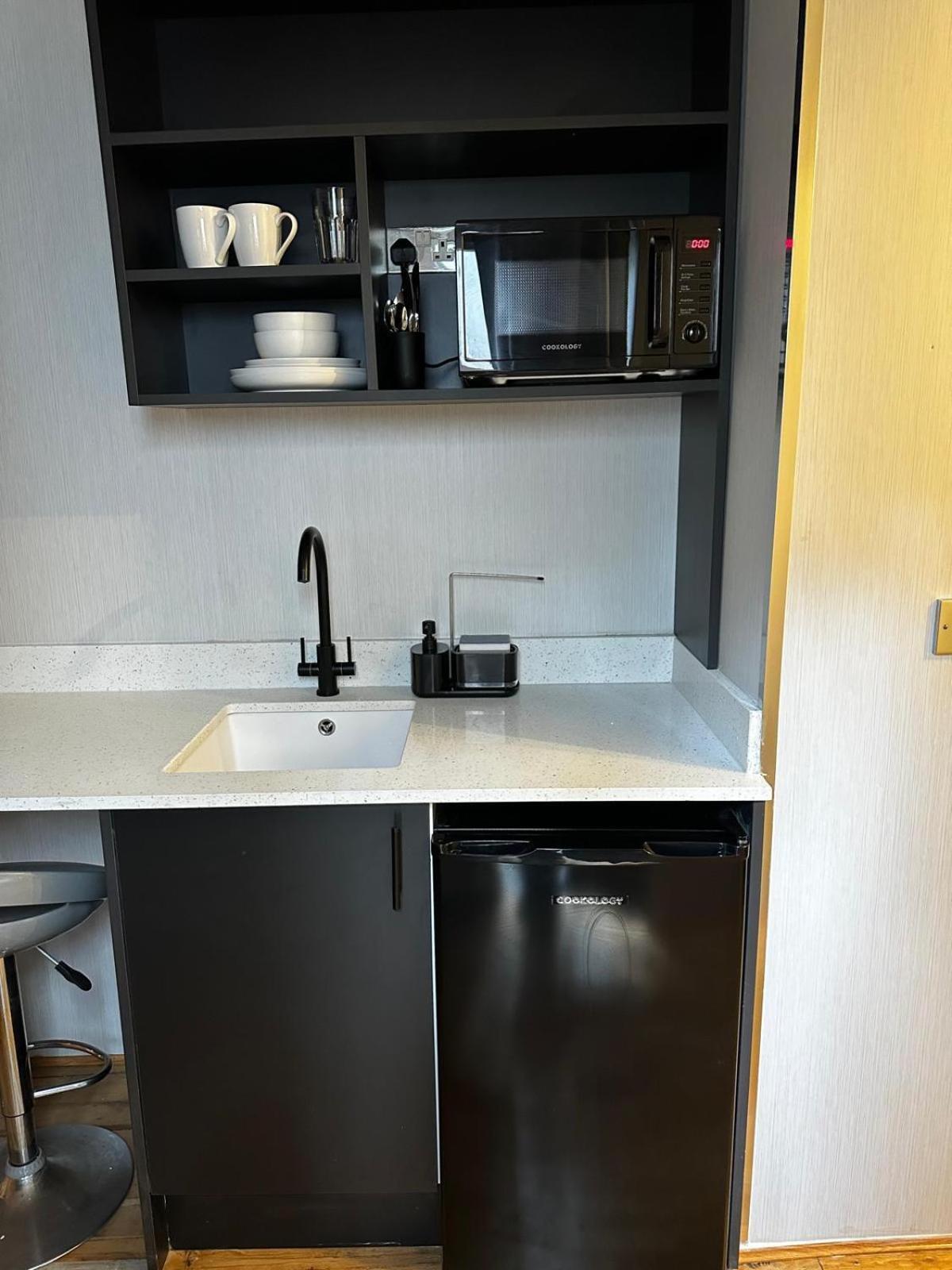 Fb1-Spacious Basement Studio Flat Fits 2- Near Hyde Park ลอนดอน ภายนอก รูปภาพ